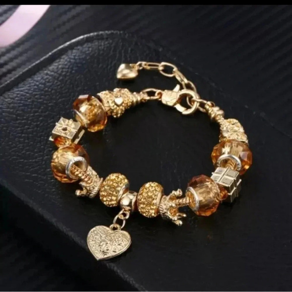 BEAUTIFUL HEART BEEDS CHARM BRACELET - Picture 2 of 4